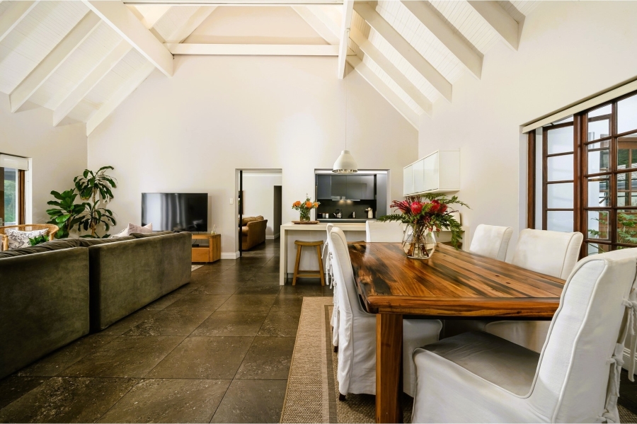 5 Bedroom Property for Sale in Theescombe Eastern Cape